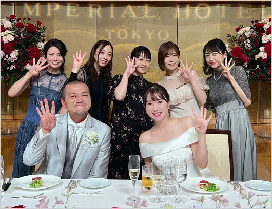 カミナリ竹内まなぶとAKB48成瀬理沙の結婚式